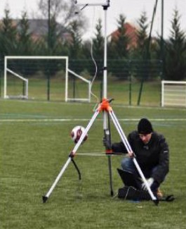 足球场地足球垂直反弹率测试仪